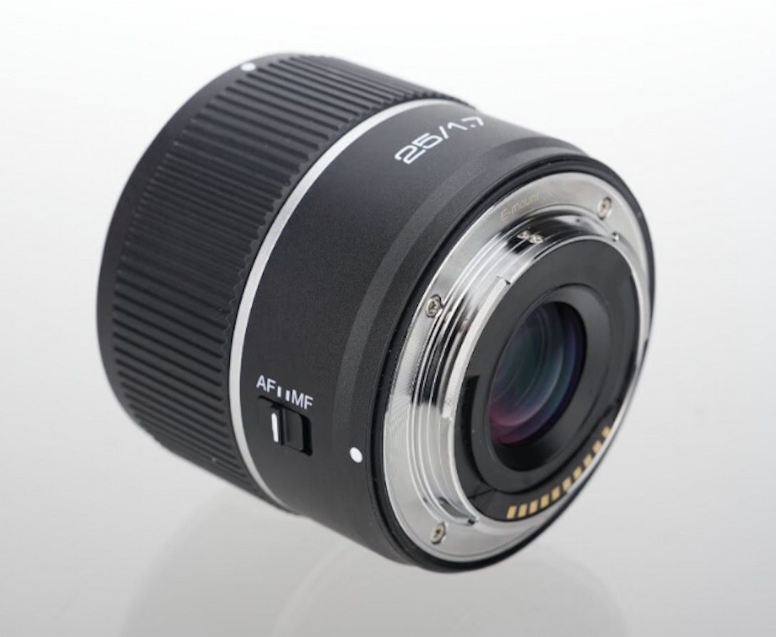 美科AF25mm f/1.7 镜头将于 8 月 14 日发布